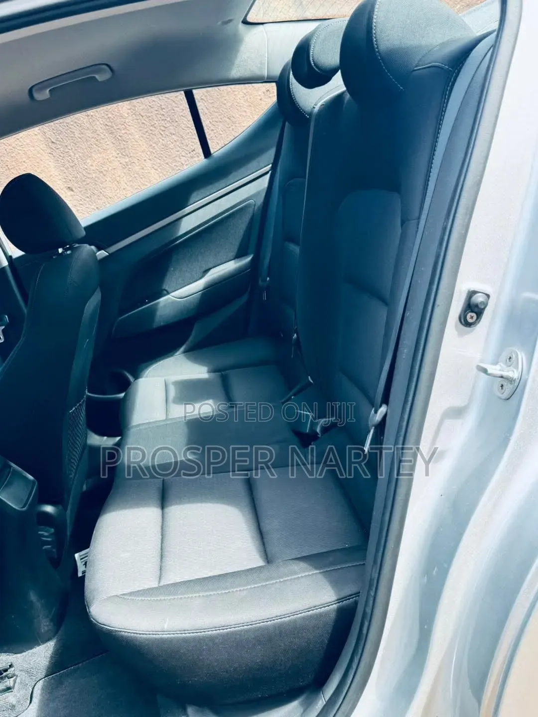 Hyundai Elantra 2017 Silver