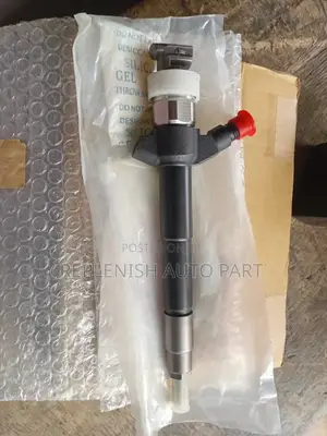 Original Denso Fuel Injector 4 Mitsubishi Pajero Wit 4m40,4m41 Engine