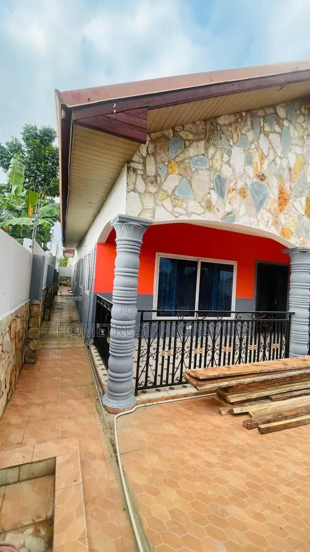 4bdrm House in Pokuase Afiaman for rent