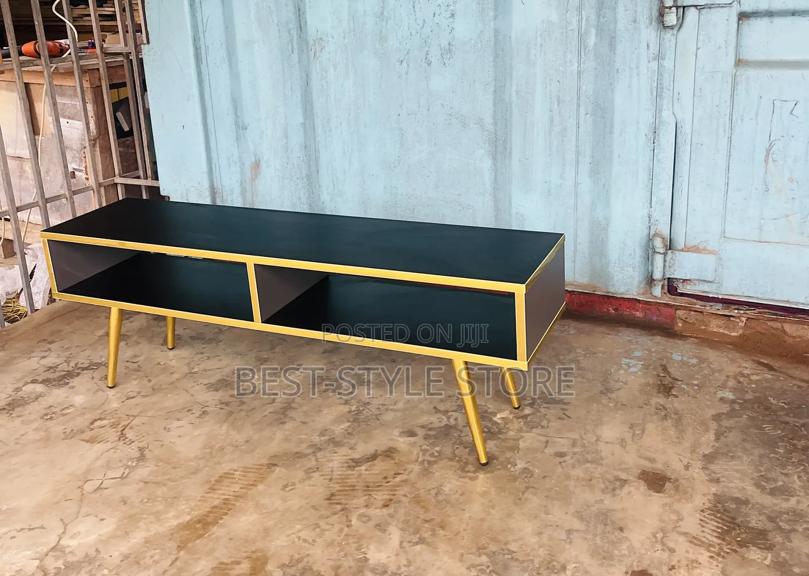 4 Feet TV Stand