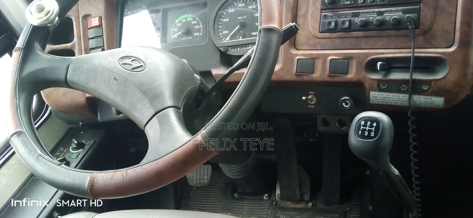 Hyundai Aero City 2016 Grey