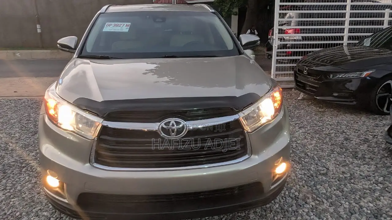 Toyota Highlander Limited 4x2 V6 (3.5L 6cyl 8A) 2017 Brown