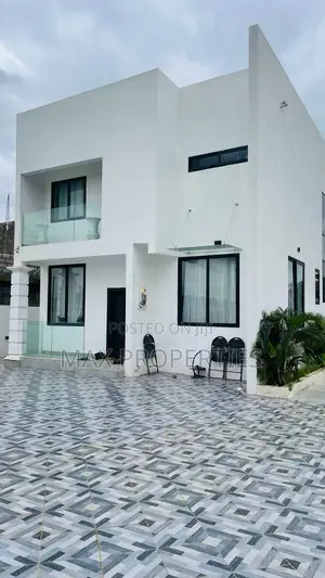 3bdrm House in Pokuase for sale