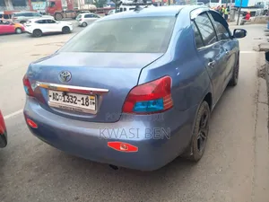 Toyota Yaris 2010 Blue