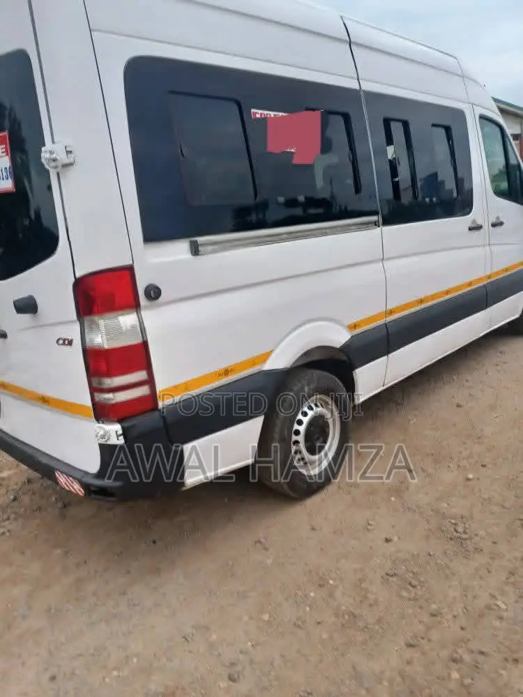 Mercedes-Benz Sprinter 2013 White