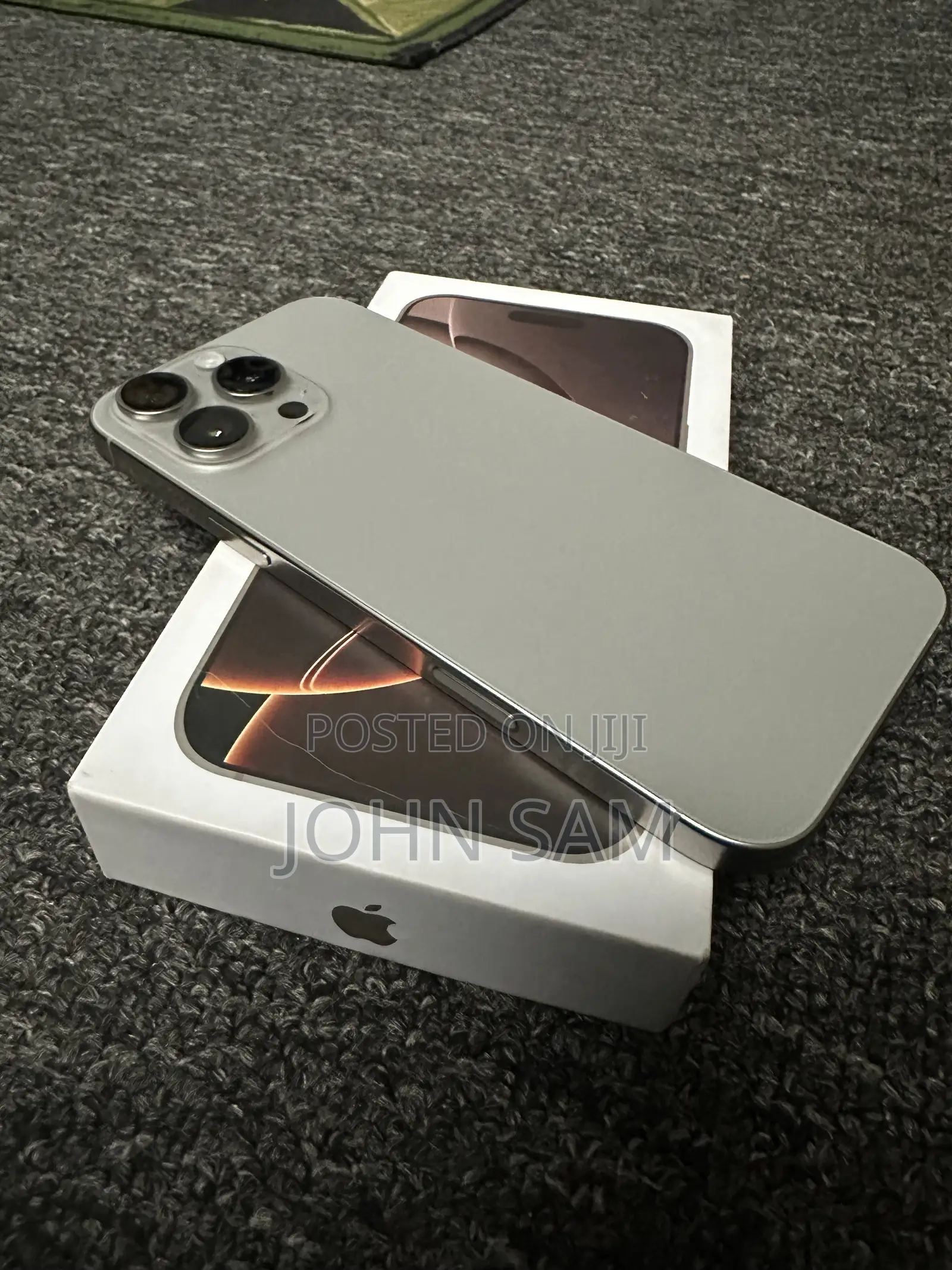 Apple iPhone 16 Pro Max 256 GB Silver