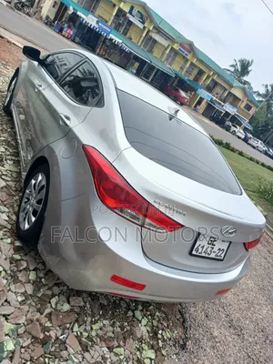 Hyundai Elantra 2013 Silver