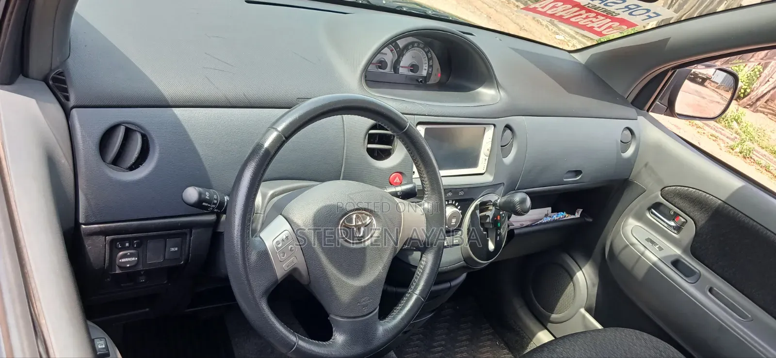 Toyota Sienta 2015 Black