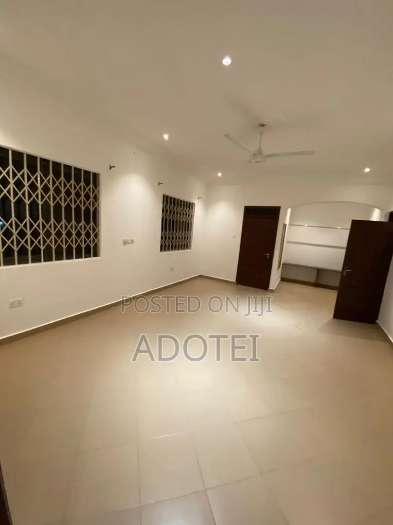 1bdrm Apartment in Near Royal Palm, Community 25 for rent