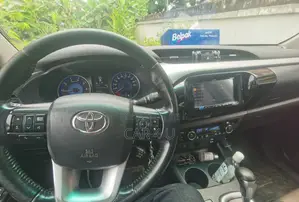 Toyota Hilux 2018 Gray
