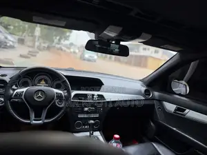 Mercedes-Benz C250 2014 Black