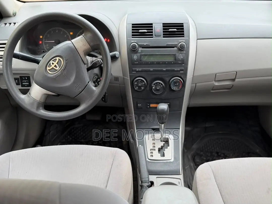 Toyota Corolla 2010 Gray