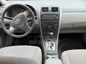 Toyota Corolla 2010 Gray