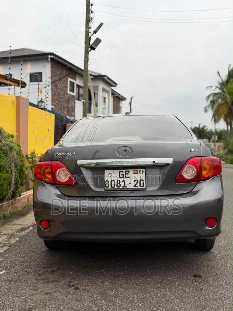 Toyota Corolla 2010 Gray