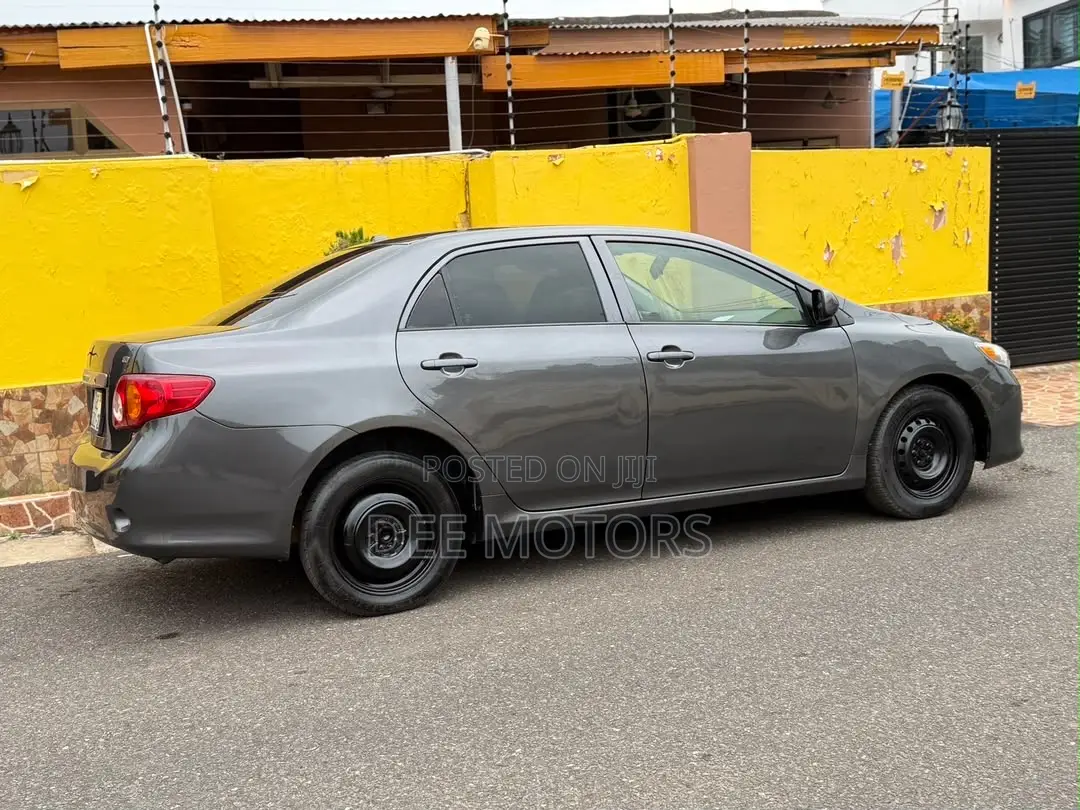 Toyota Corolla 2010 Gray