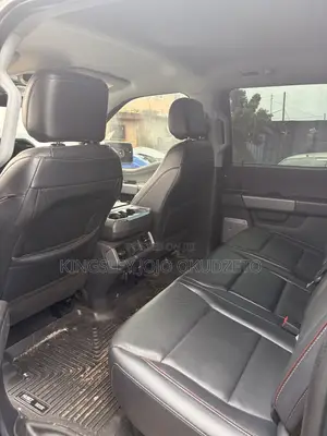 Ford F-150 LARIAT 2021 Black