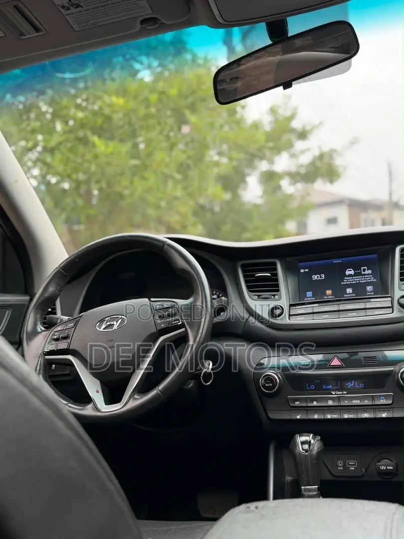 Hyundai Tucson 2017 White
