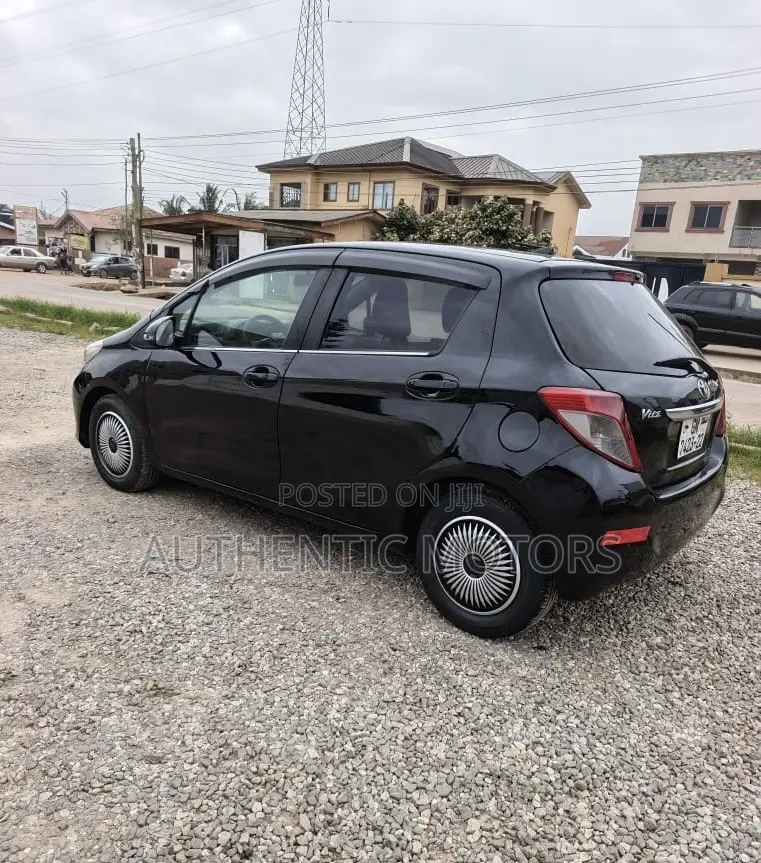 Toyota Vitz 2012 Black
