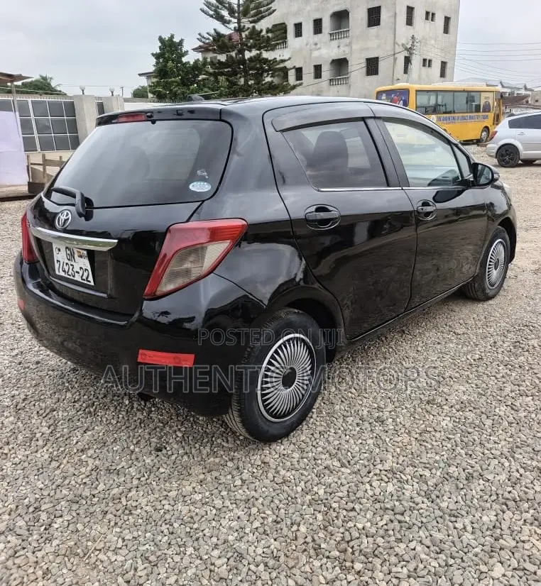 Toyota Vitz 2012 Black