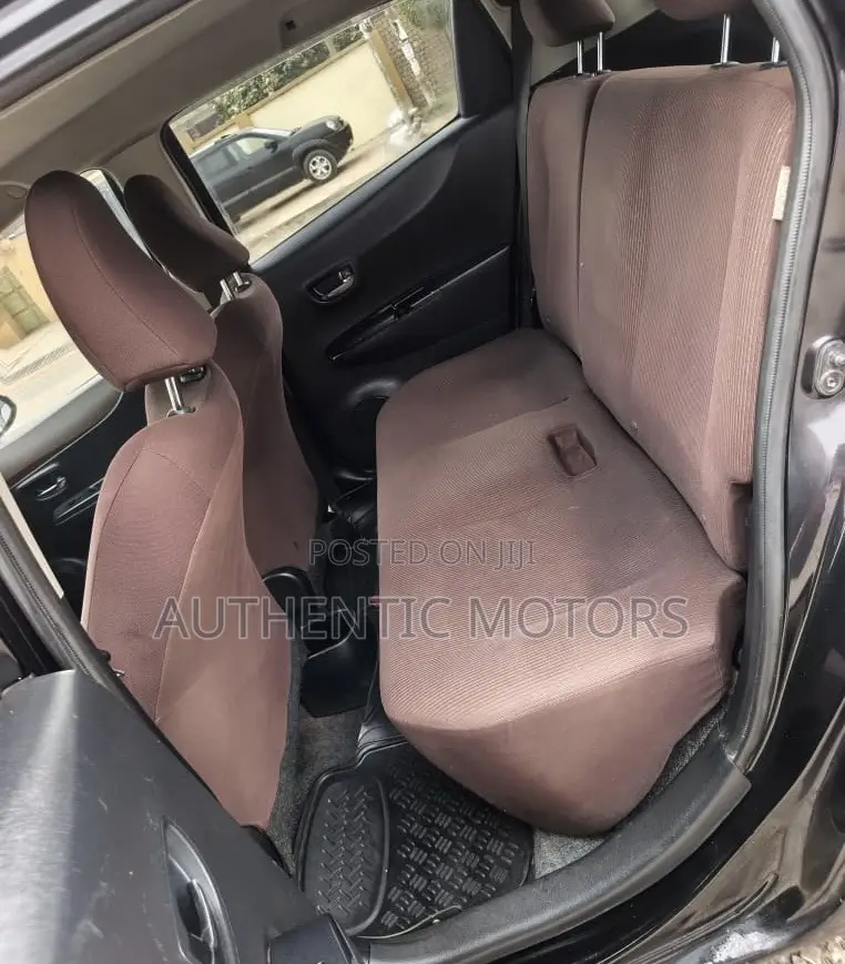 Toyota Vitz 2012 Black