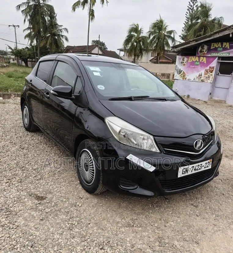 Toyota Vitz 2012 Black