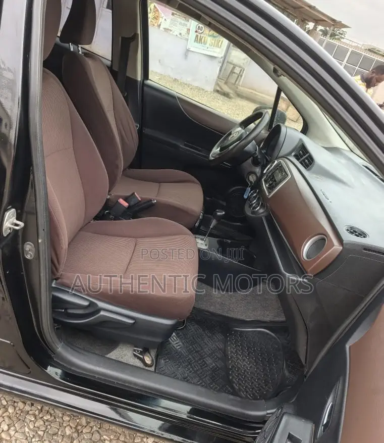Toyota Vitz 2012 Black
