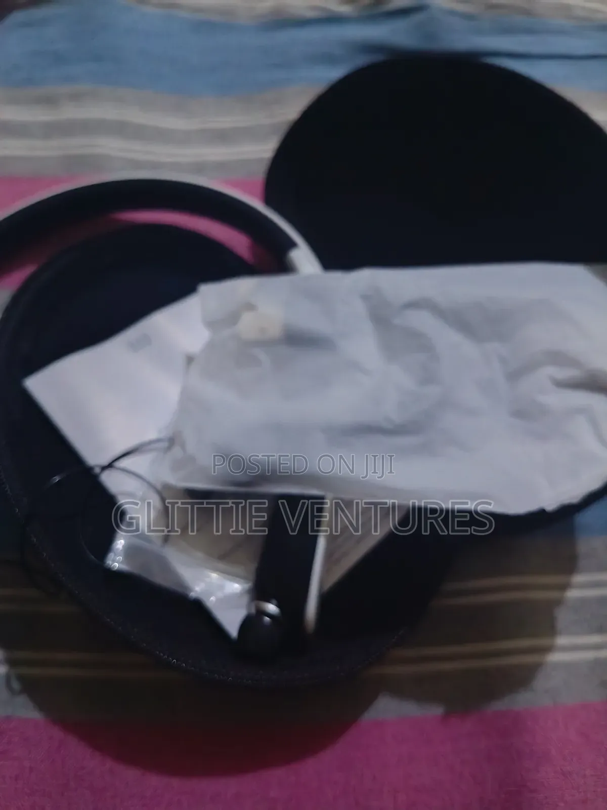 Retractable Bluetooth Headset