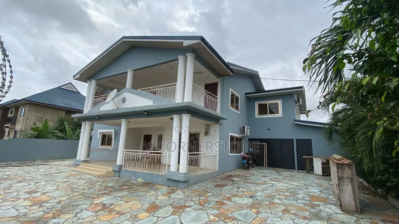 6bdrm Mansion in Dome for sale