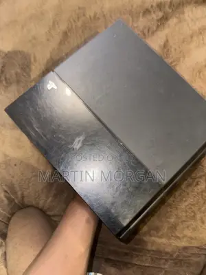 Ps4 Console and Controller