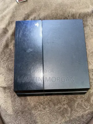 Ps4 Console and Controller