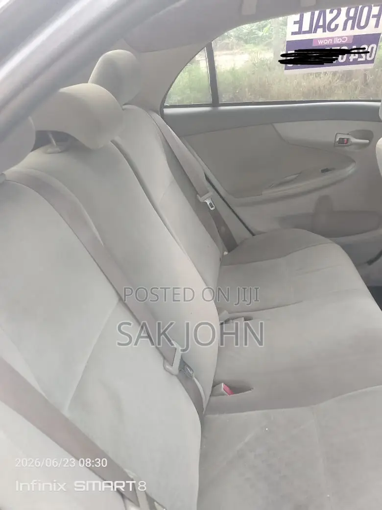 Toyota Corolla LE 4dr Sedan (1.8L 4cyl 4A) 2010 Matt Black
