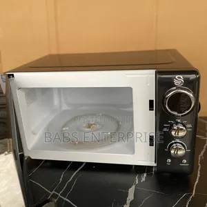 Swan Retro Digital Microwave 20L