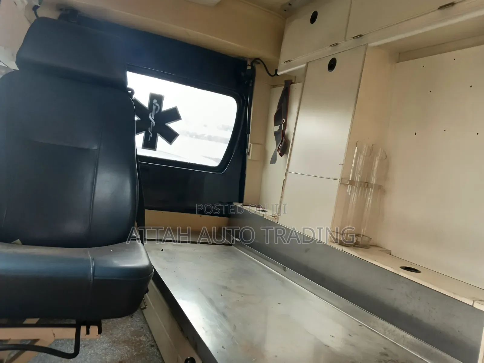Mercedes-Benz T1/TN 2000 Black