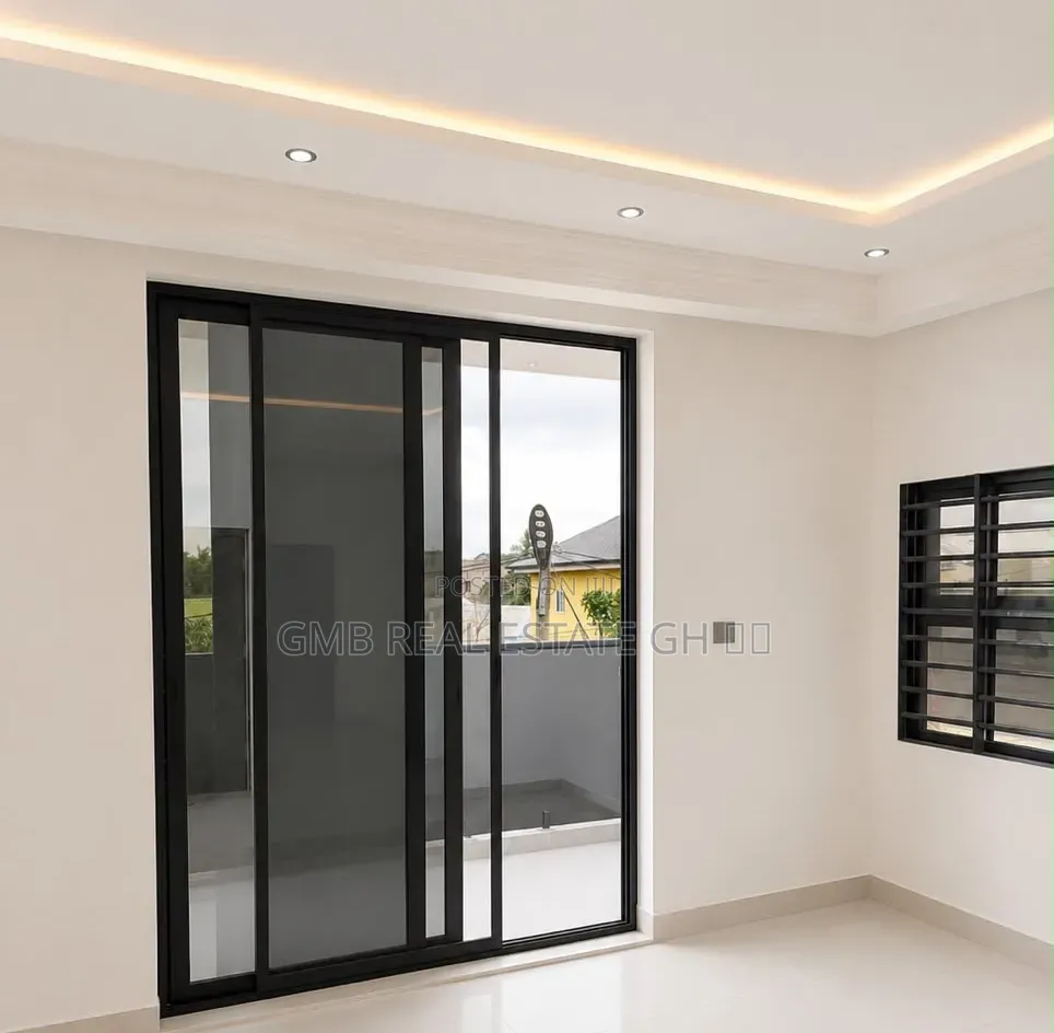 3bdrm Duplex in Lakeside Estate for sale