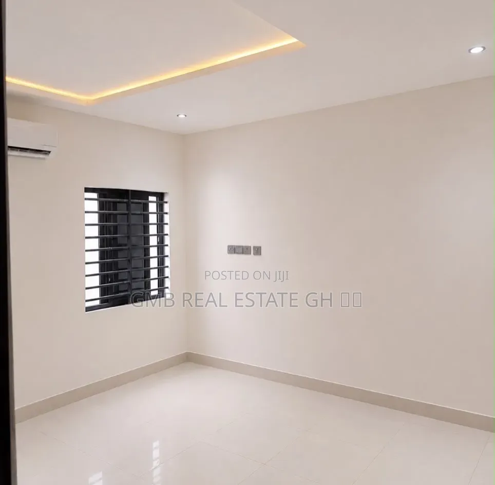 3bdrm Duplex in Lakeside Estate for sale