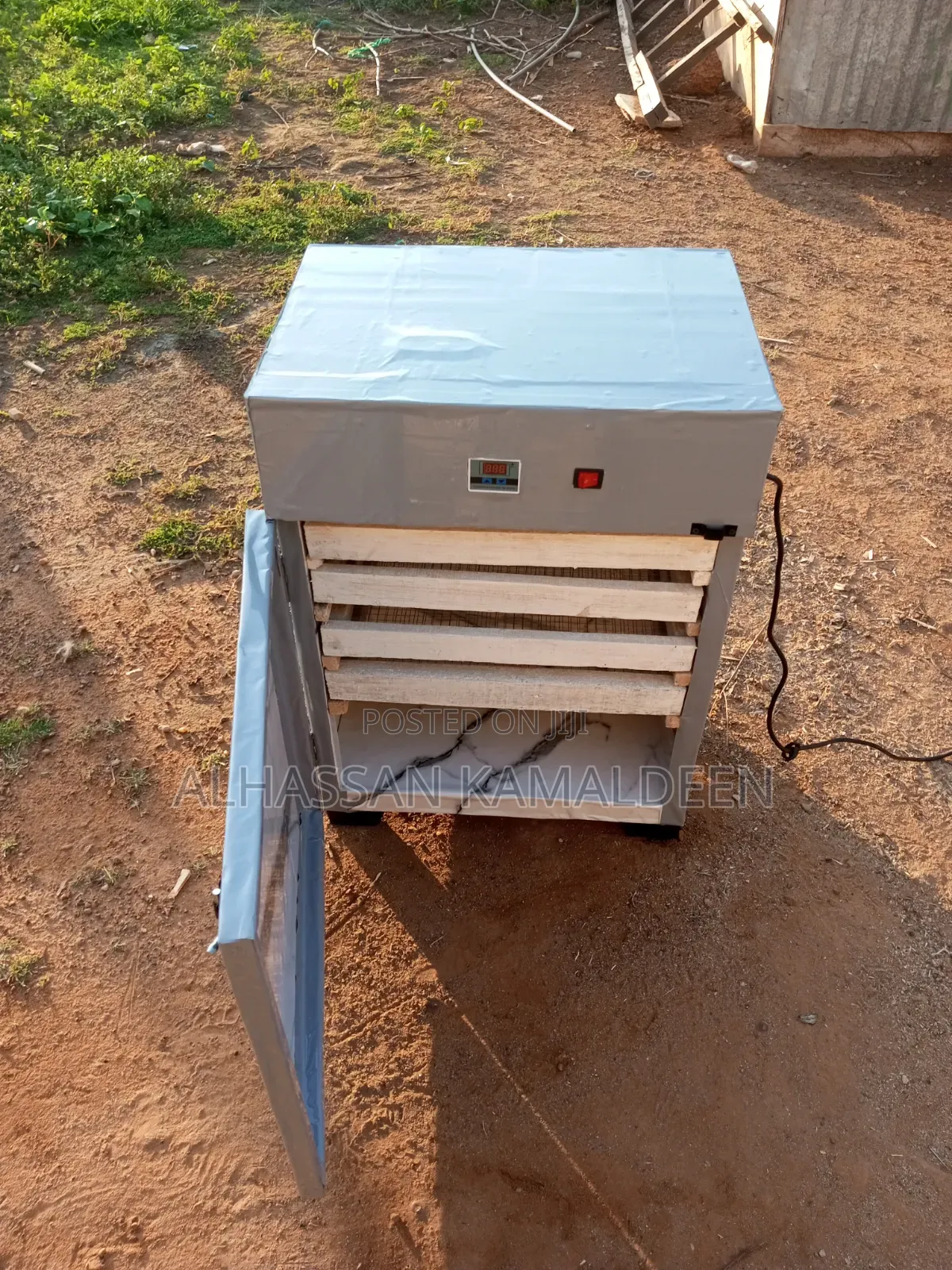 Eggs Incubator