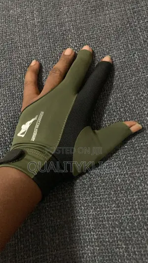 Snooker Gloves