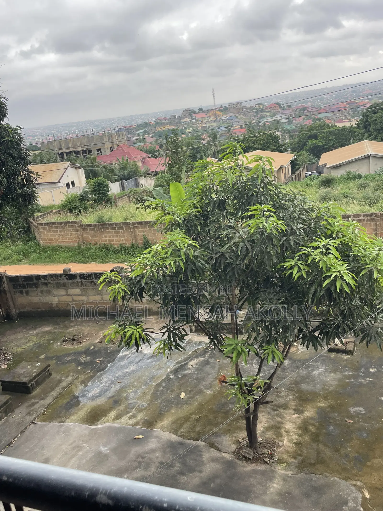8bdrm Duplex in Ashongman Estate, Police Station for sale