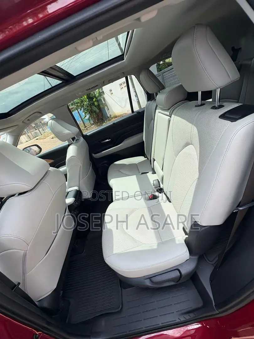 Toyota Grand Highlander 2025 Red