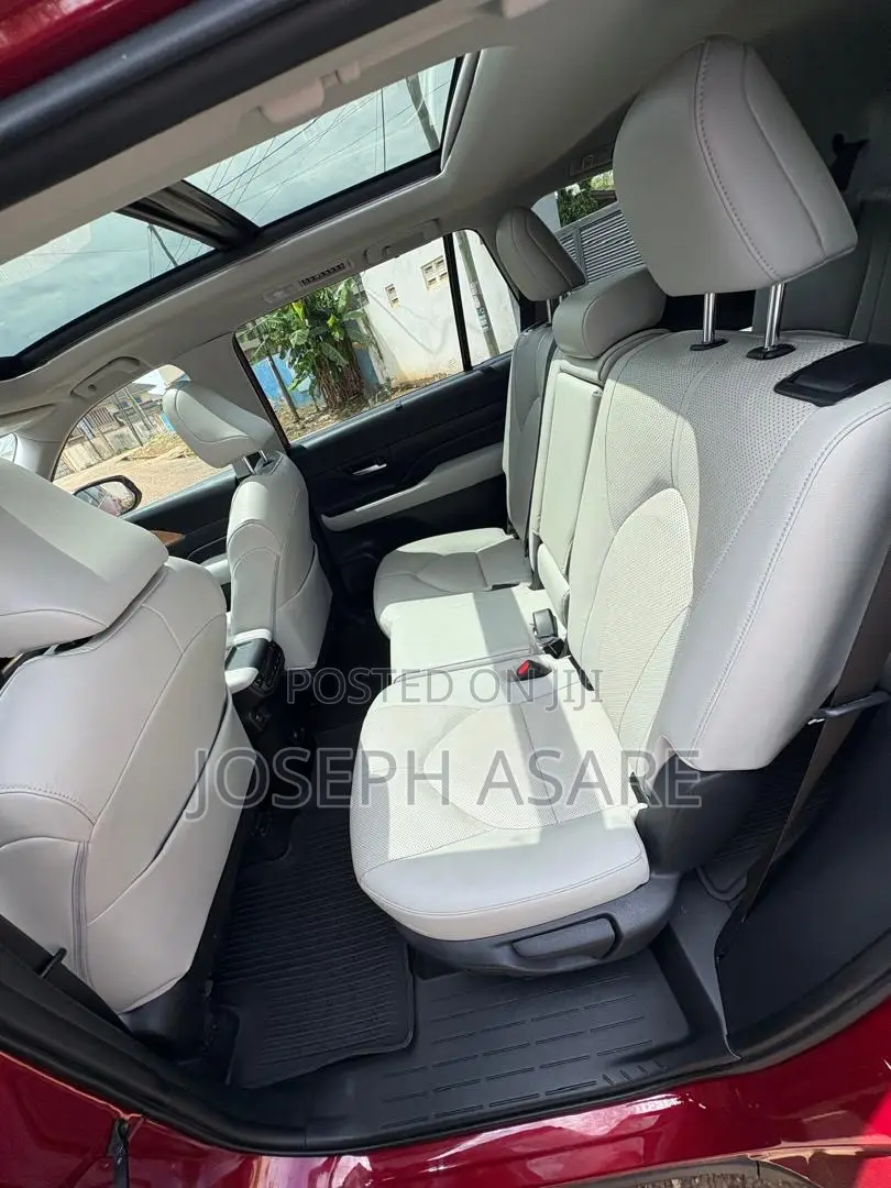 Toyota Grand Highlander 2025 Red