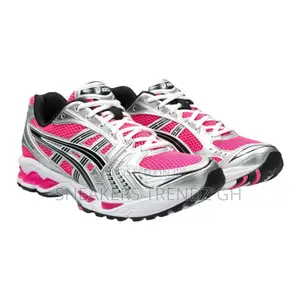 Axics Sneakers