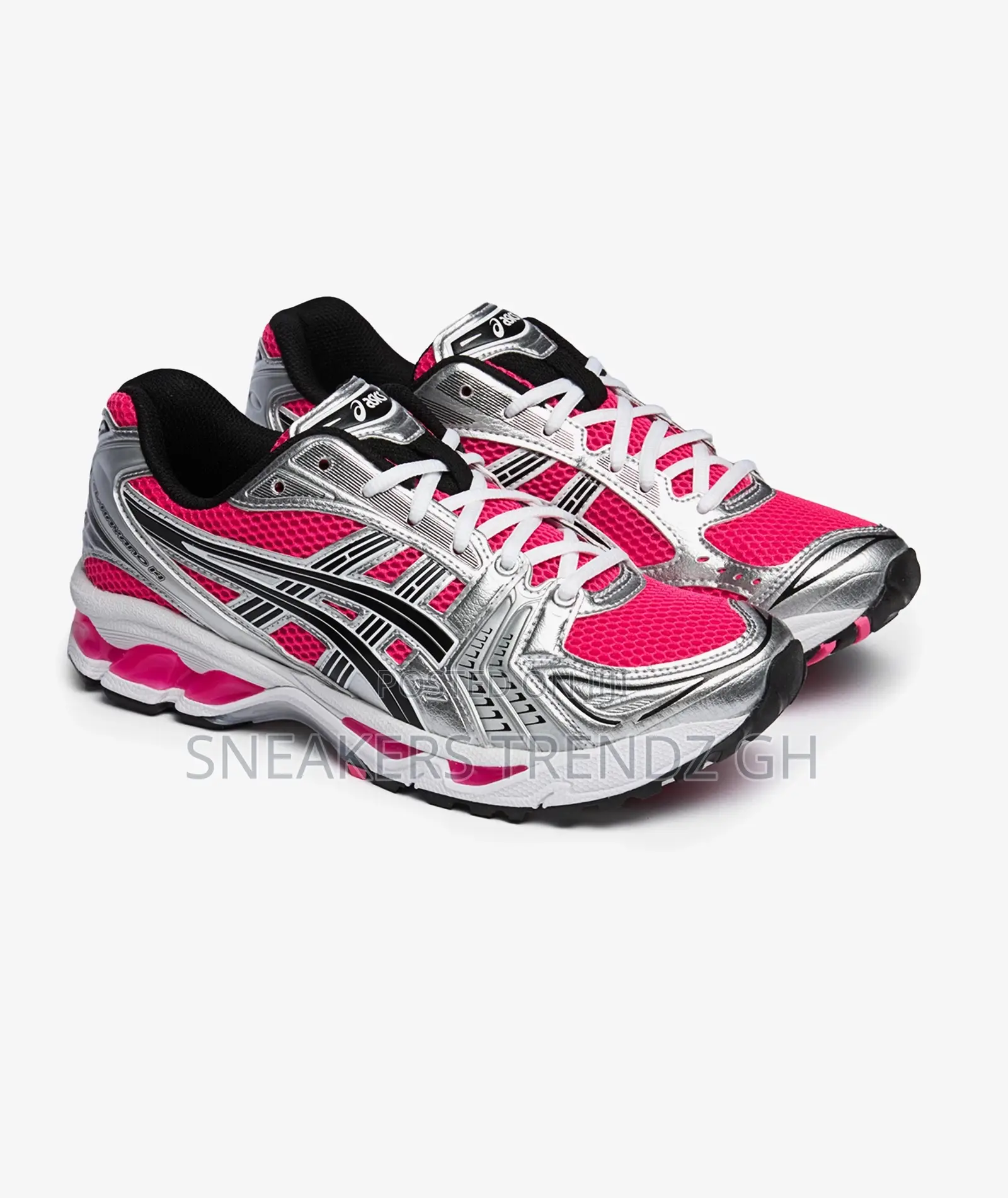 Axics Sneakers