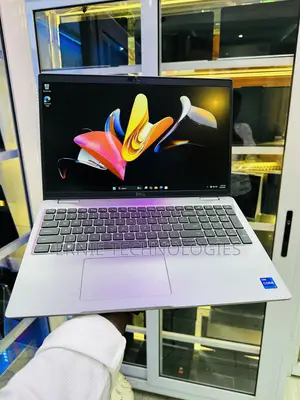 Laptop Dell Latitude 5540 16GB Intel Core i7 SSD 256GB