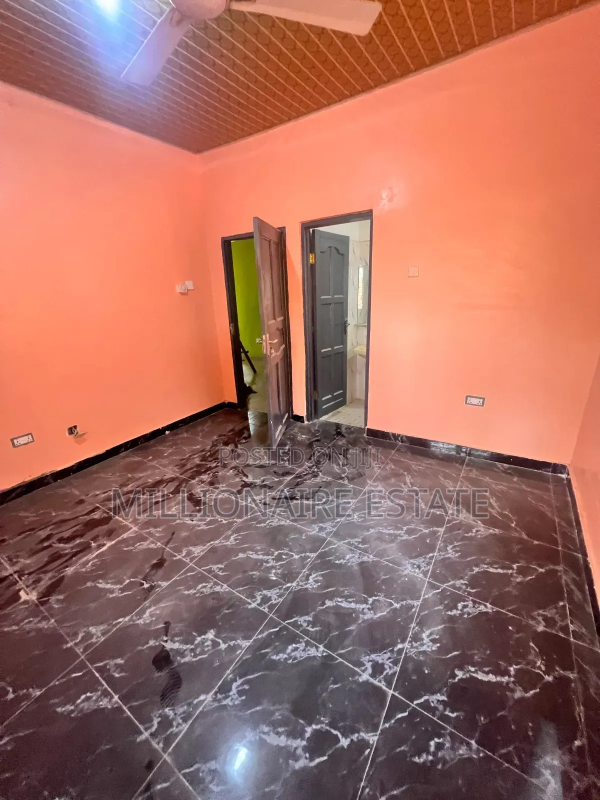 3bdrm House in Billionaire Estate, Melcom for rent