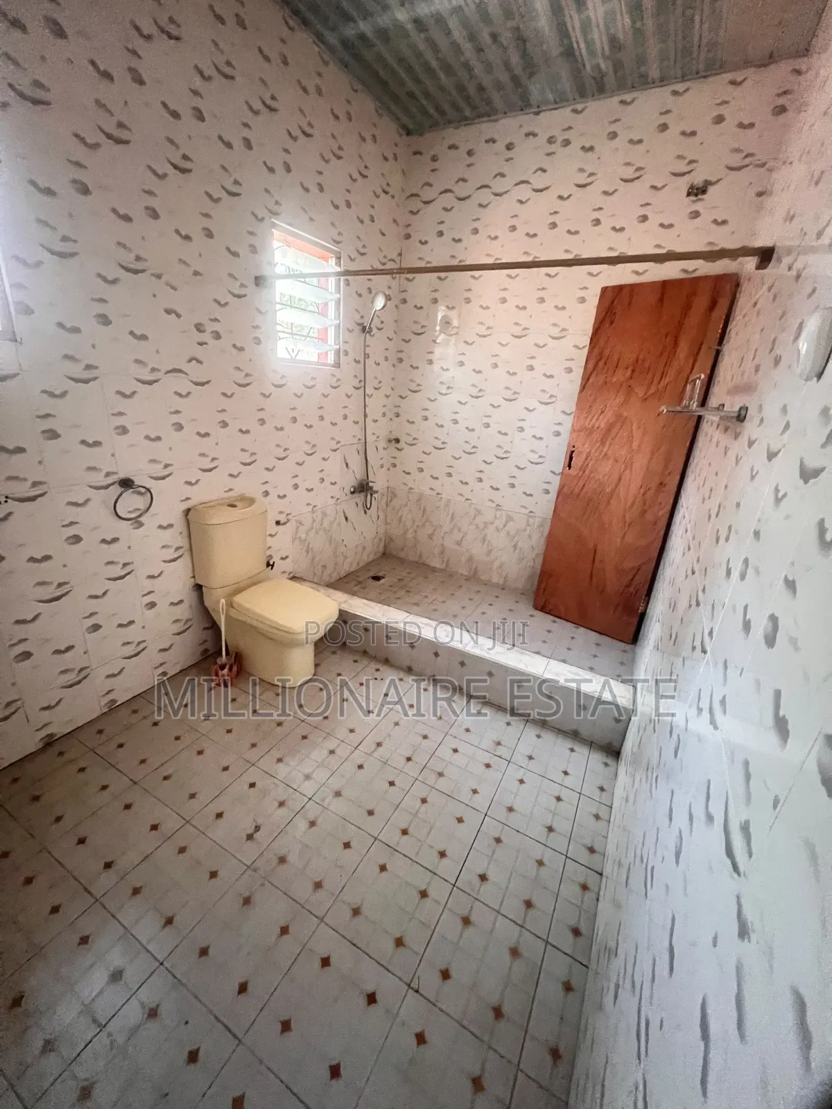 3bdrm House in Billionaire Estate, Melcom for rent