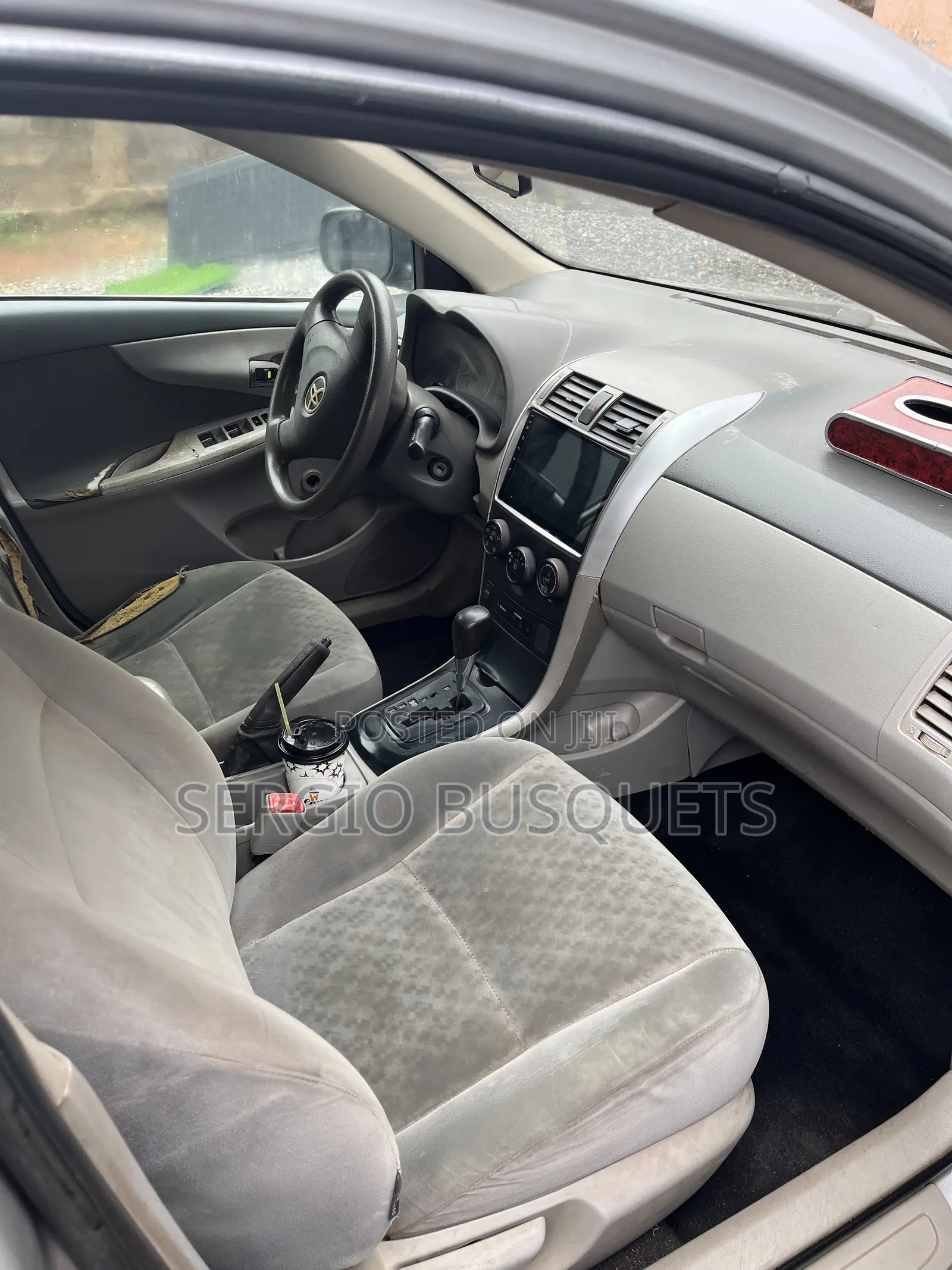 Toyota Corolla 2010 Silver