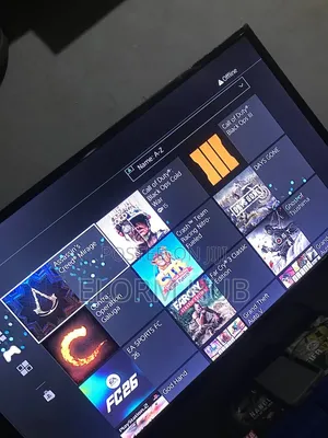 PS4 Pro Jailbreak With 18 Games 2 Controllers