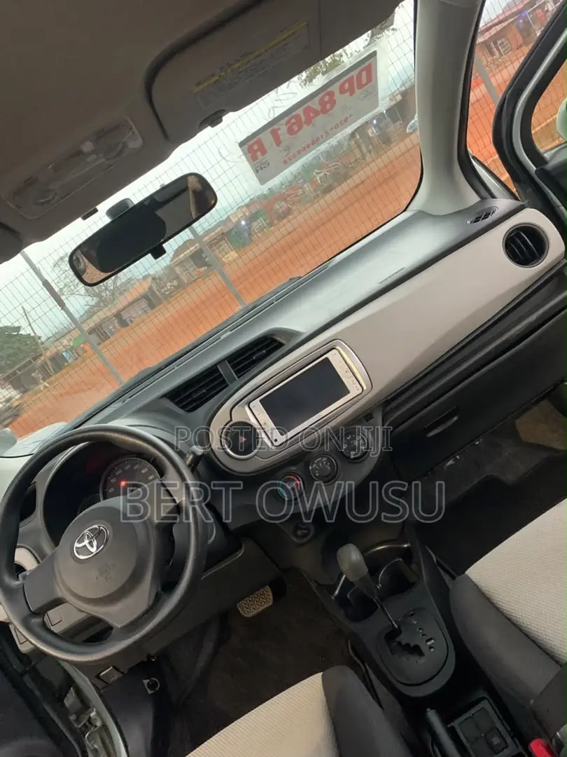 Toyota Vitz 2013 Blue