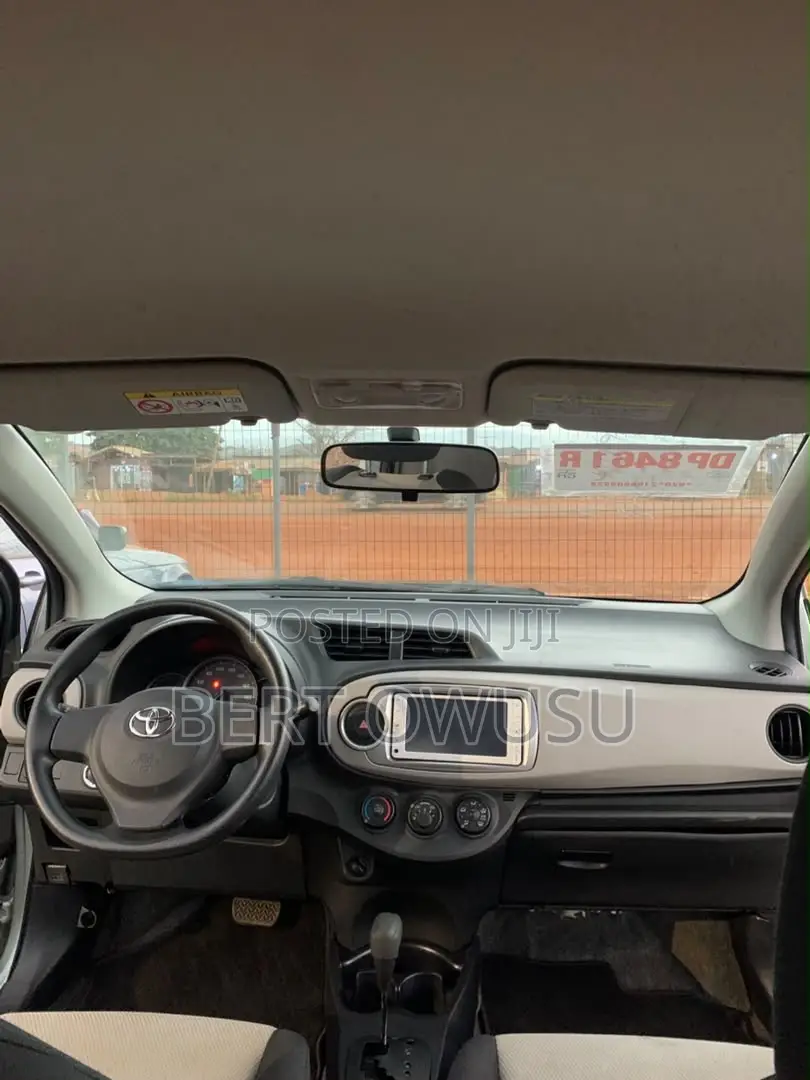 Toyota Vitz 2013 Blue