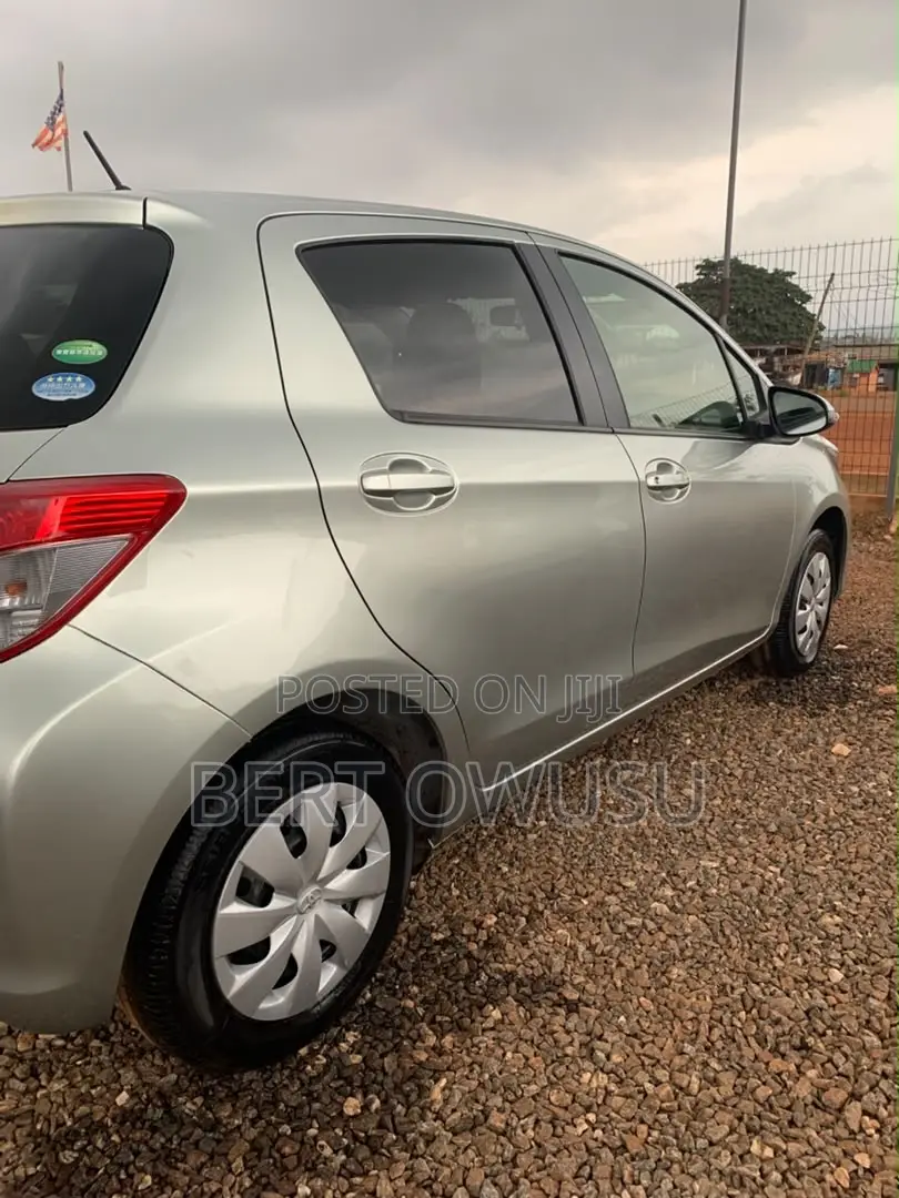 Toyota Vitz 2013 Blue